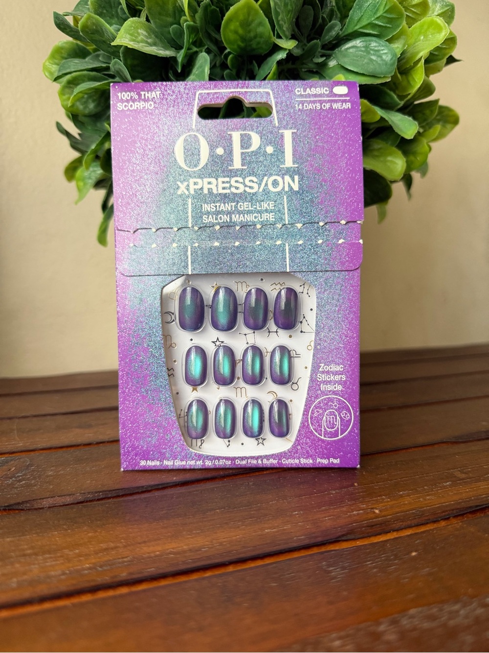 OPI Xpress/On Press-On Nails in 100% That Scorpio Cat Eye